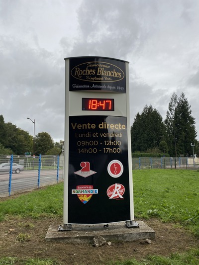 SIGNALETIQUE Totem 