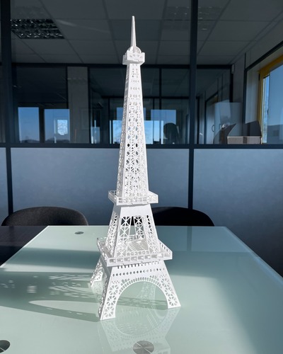 Découpe tour eiffel